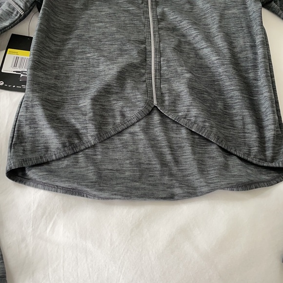 Nike workout long sleeve top - Picture 3 of 6